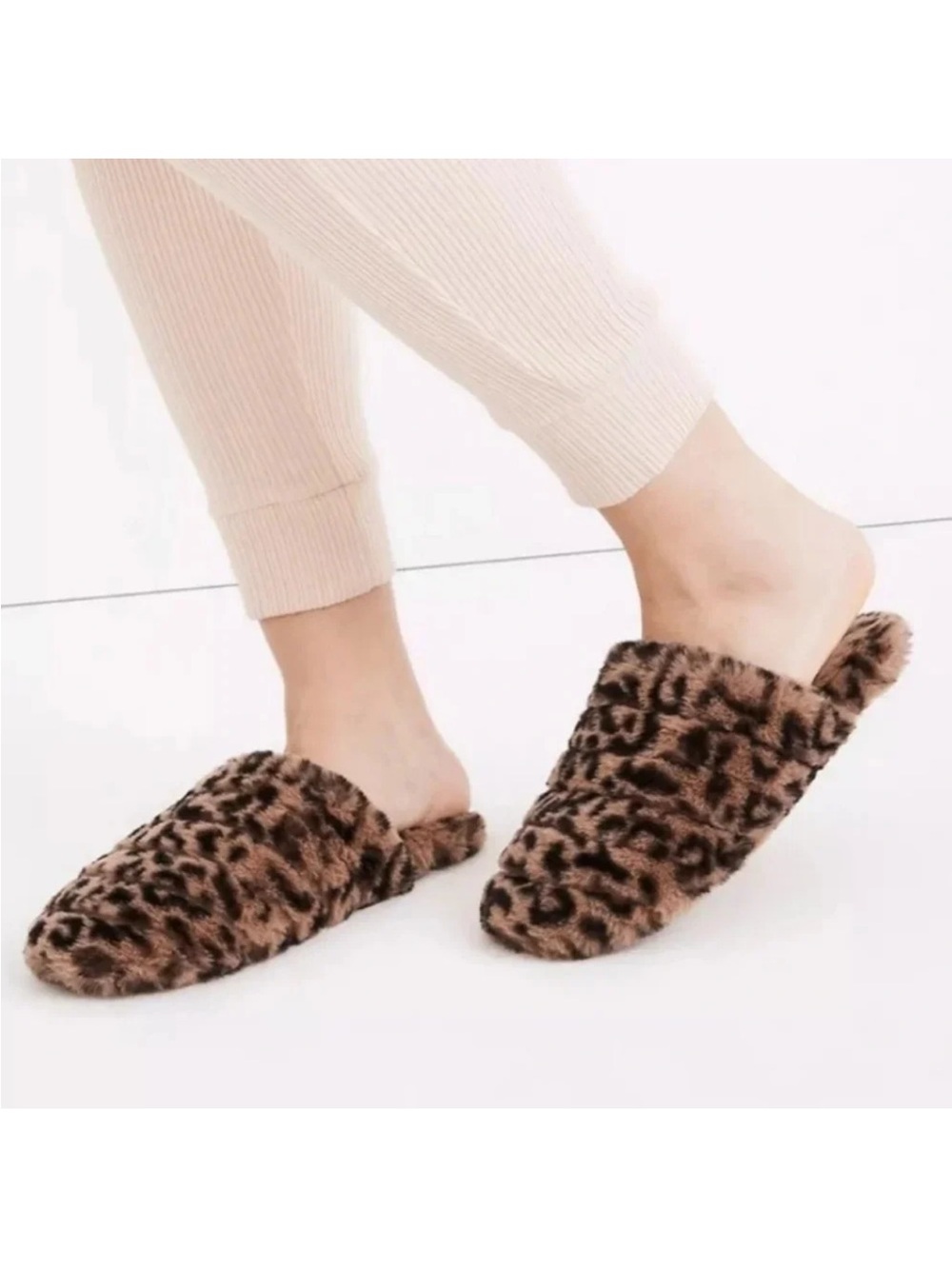 New Madewell Leopard Faux Fur Scuff Slippers 8